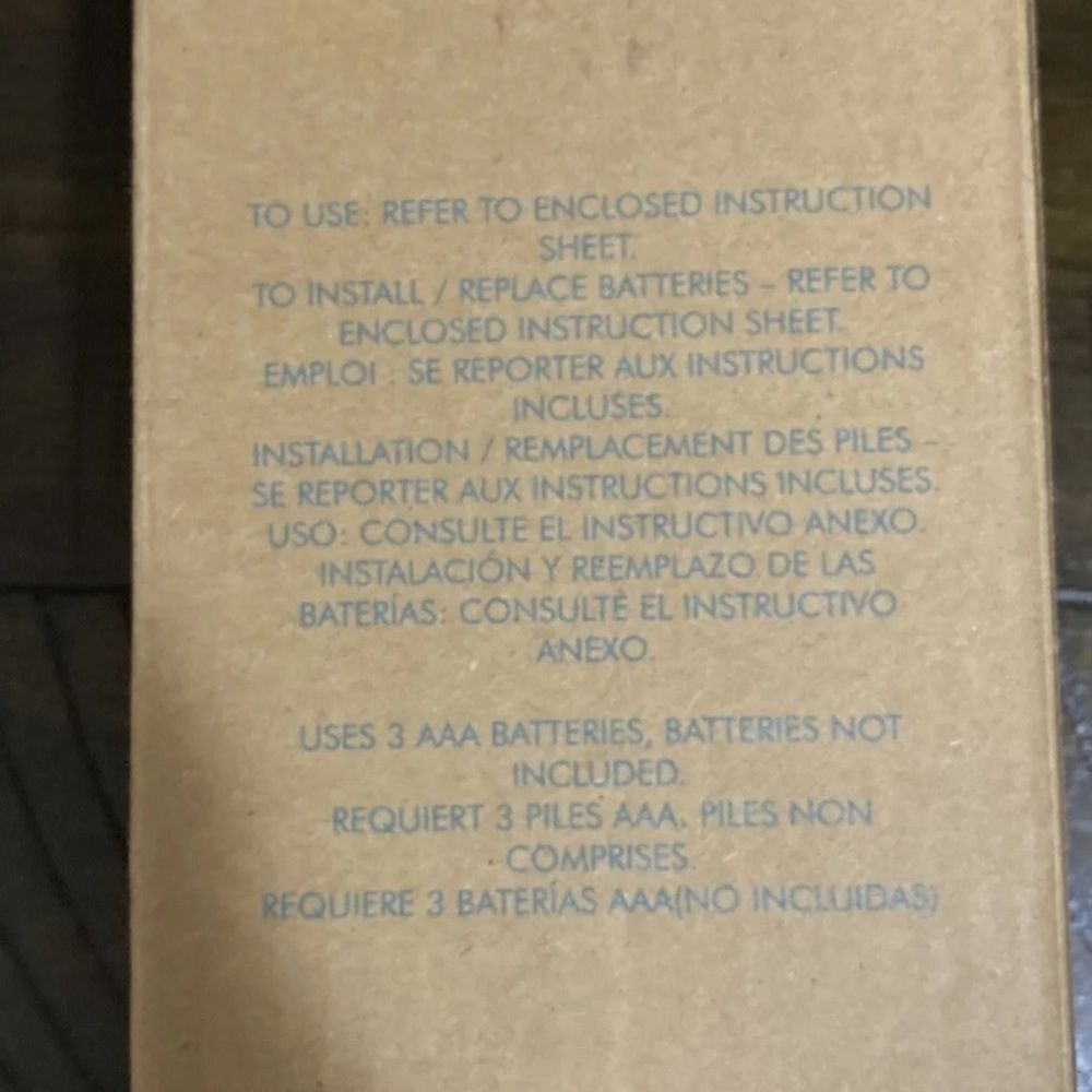 12 In 1 Multi Tool With Flashlight - Avon - New In Box - Picture 3 of 5